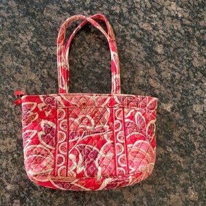 Vera Bradley Rosy Posies Shoulder Bag Red & Pink 100% Cotton Paisley Print